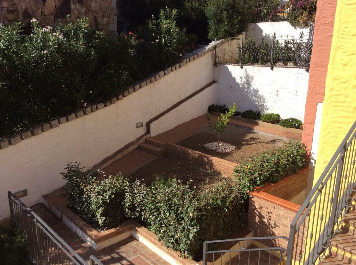Residenza Il Melograno Villa Budoni Exterior foto